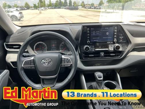 2022 Toyota Highlander LE