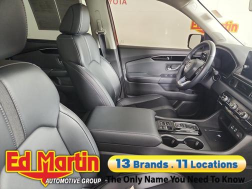 Radiant Red Metallic II 2024 Honda Pilot Touring 8-Passenger