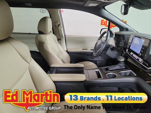 2022 Toyota Sienna XLE 7 Passenger