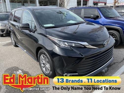 2024 Toyota Sienna XLE