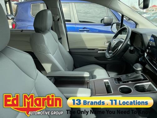 2024 Toyota Sienna XLE