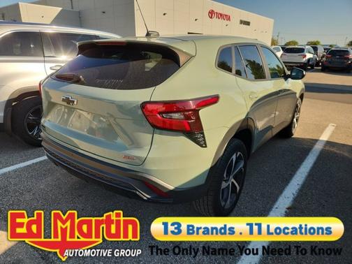 Cacti Green 2024 Chevrolet Trax FWD 1RS