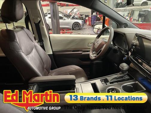 2024 Toyota Sienna Platinum