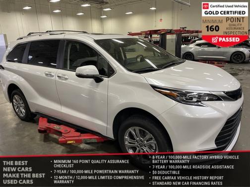 2024 Toyota Sienna Platinum