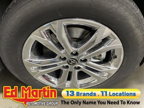 2024 Toyota Sienna Platinum