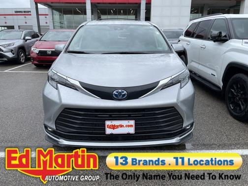 2025 Toyota Sienna XLE