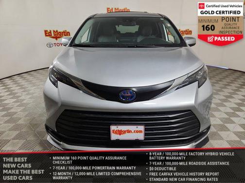 Celestial Silver Metallic 2025 Toyota Sienna XLE
