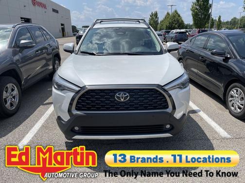 Wind Chill Pearl 2023 Toyota Corolla Cross XLE