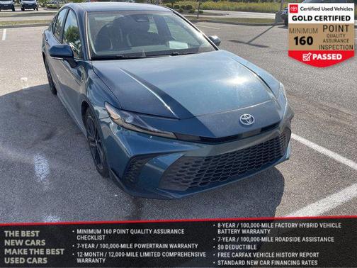 2025 Toyota Camry SE