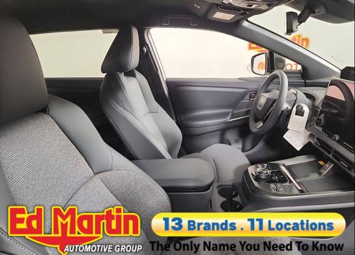 Wind Chill Pearl 2026 Toyota bZ XLE Plus