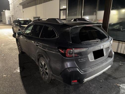 2023 Subaru Outback Touring