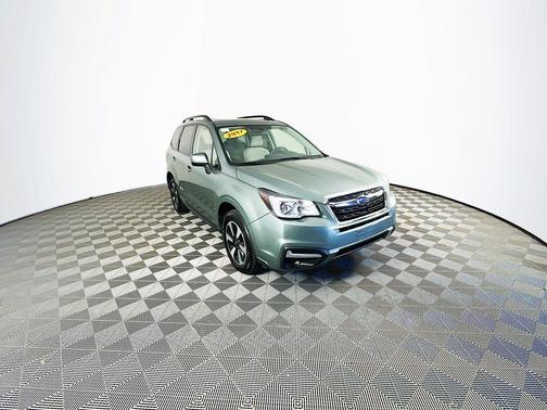 Jasmine Green Metallic 2017 Subaru Forester 2.5i Premium