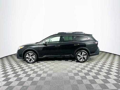 2022 Subaru Outback Touring XT