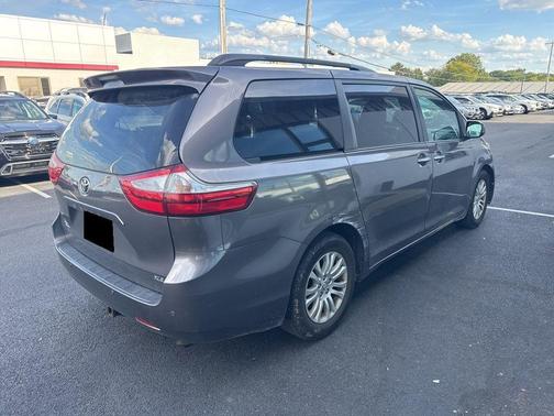 2015 Toyota Sienna XLE