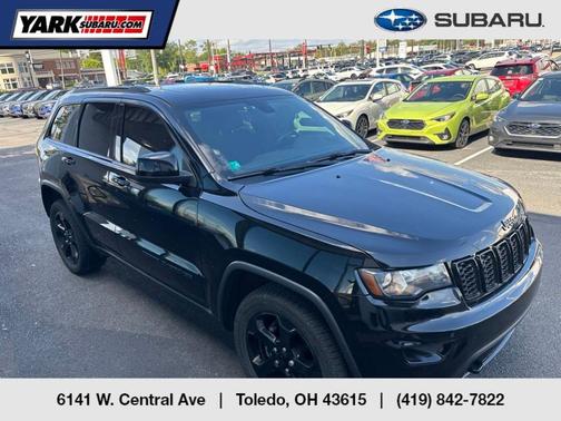 Black 2019 Jeep Grand Cherokee Laredo