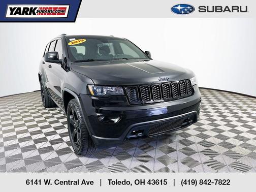 Black 2019 Jeep Grand Cherokee Laredo