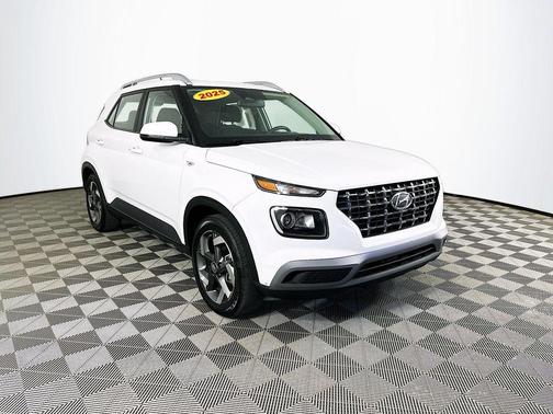 2025 Hyundai VENUE SEL