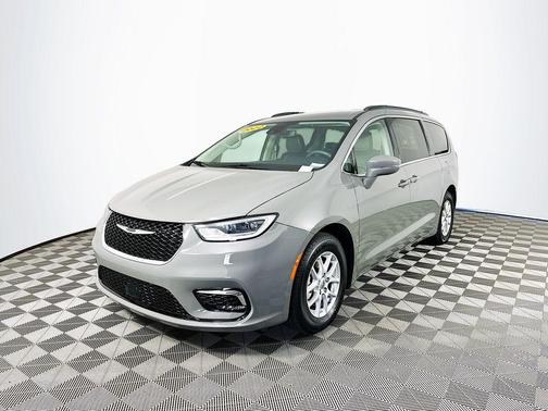 2022 Chrysler Pacifica Touring-L