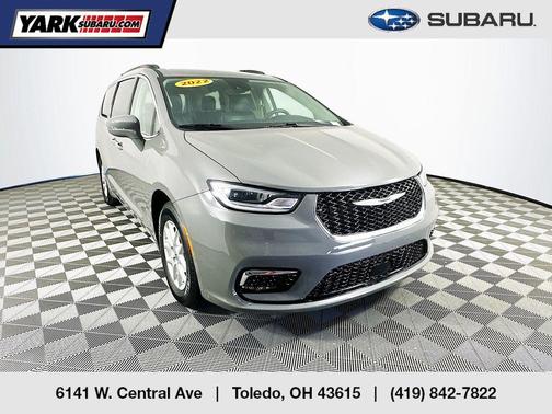 2022 Chrysler Pacifica Touring-L