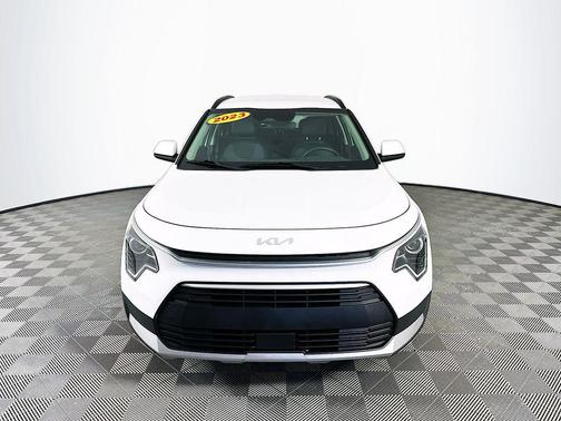 2023 Kia Niro EX
