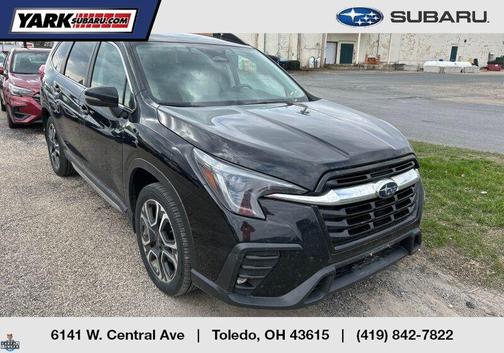 Crystal Black Silica 2023 Subaru Ascent Limited 8-Passenger