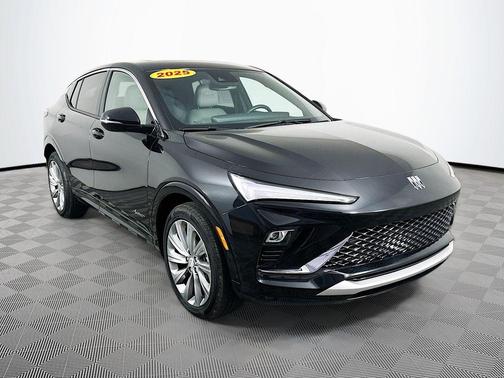 Black 2025 Buick Envista Avenir