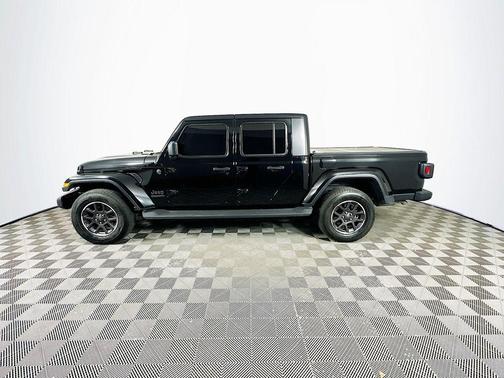 Black 2021 Jeep Gladiator Sport