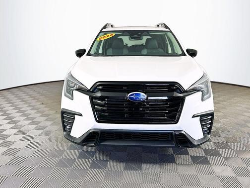 Crystal White Pearl 2024 Subaru Ascent Onyx Edition Limited