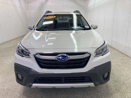 Photo 2 of 40 of 2020 Subaru Outback Limited