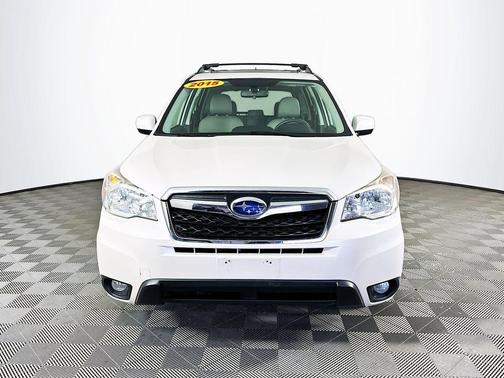 Satin White Pearl 2015 Subaru Forester 2.5i Limited