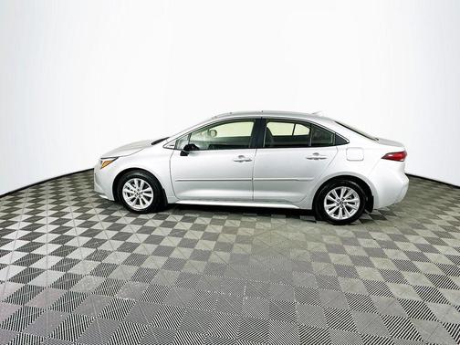 2025 Toyota Corolla Hybrid XLE