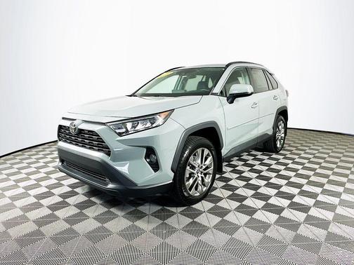 2020 Toyota RAV4 XLE Premium
