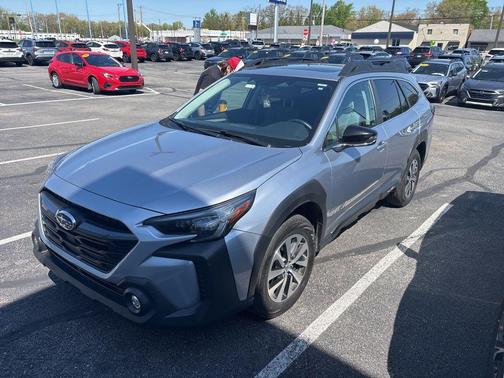 Ice Silver Metallic 2024 Subaru Outback Premium