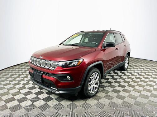 2022 Jeep Compass Latitude Lux