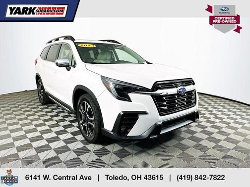 Crystal White Pearl 2023 Subaru Ascent Limited 7-Passenger