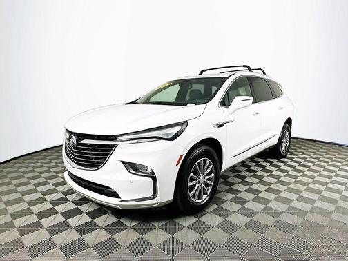 2022 Buick Enclave Essence