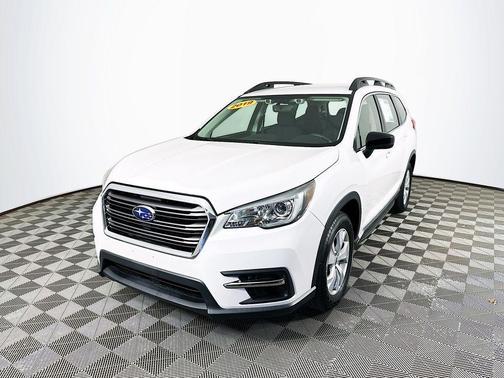 Crystal White Pearl 2019 Subaru Ascent Base 8-Passenger