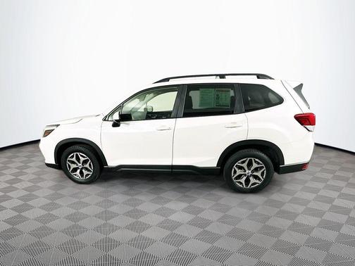 Crystal White Pearl 2020 Subaru Forester Premium