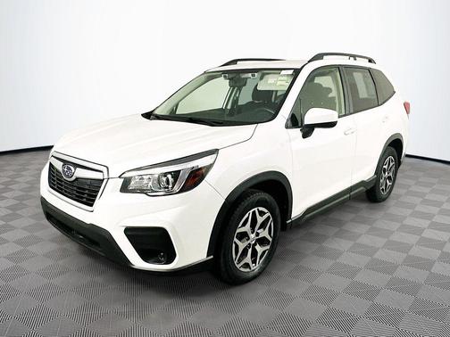 Crystal White Pearl 2020 Subaru Forester Premium