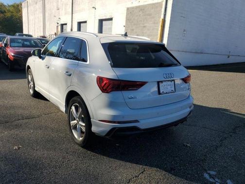 2022 Audi Q3 45 S line Premium