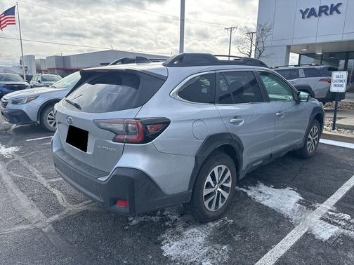 2025 Subaru Outback Premium