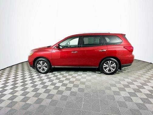 2017 Nissan Pathfinder SL