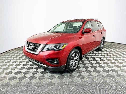 2017 Nissan Pathfinder SL