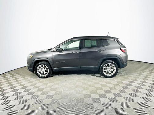 2023 Jeep Compass Latitude Lux