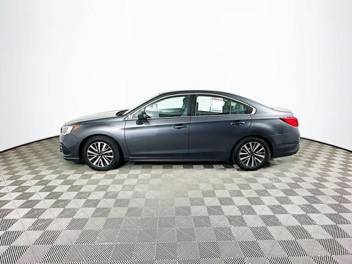 Magnetite Gray Metallic 2018 Subaru Legacy 2.5i