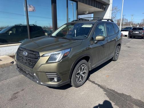 2023 Subaru Forester Premium
