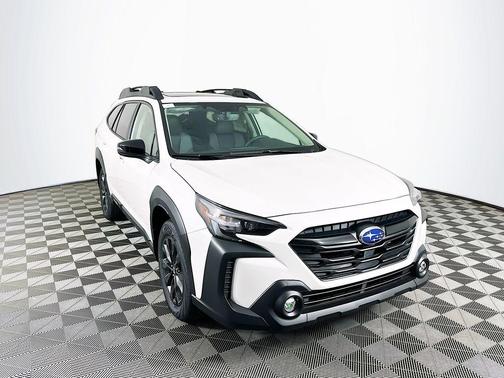 White 2025 Subaru Outback Onyx Edition