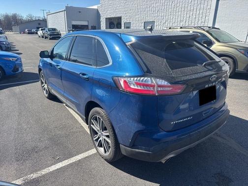 2021 Ford Edge Titanium
