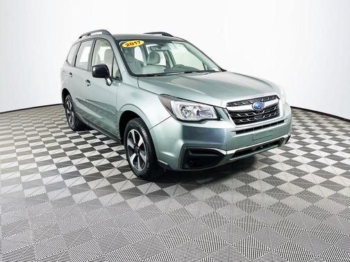 Jasmine Green Metallic 2017 Subaru Forester 2.5i