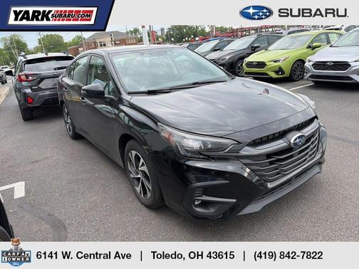 Crystal Black Silica 2024 Subaru Legacy Premium